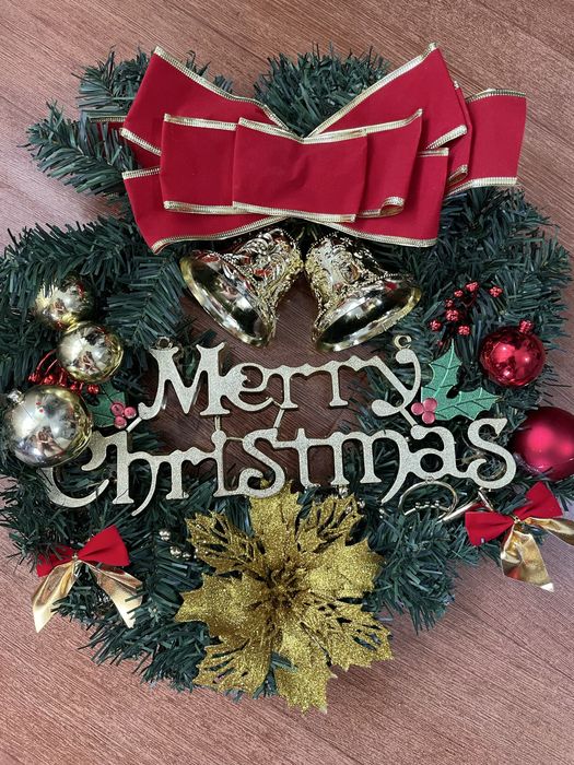 Продам новогодний венок. Новый.