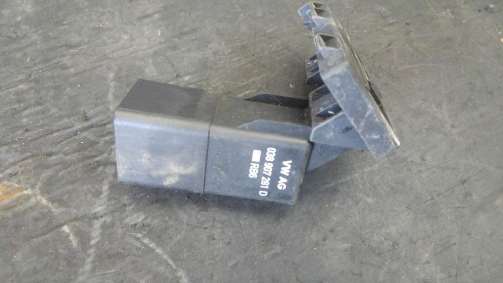 Releu bujii 2.0 tdi vw tiguan 5n golf 6 sharan 7n scirocco 3 audi a3 8p seat leon 038907281d