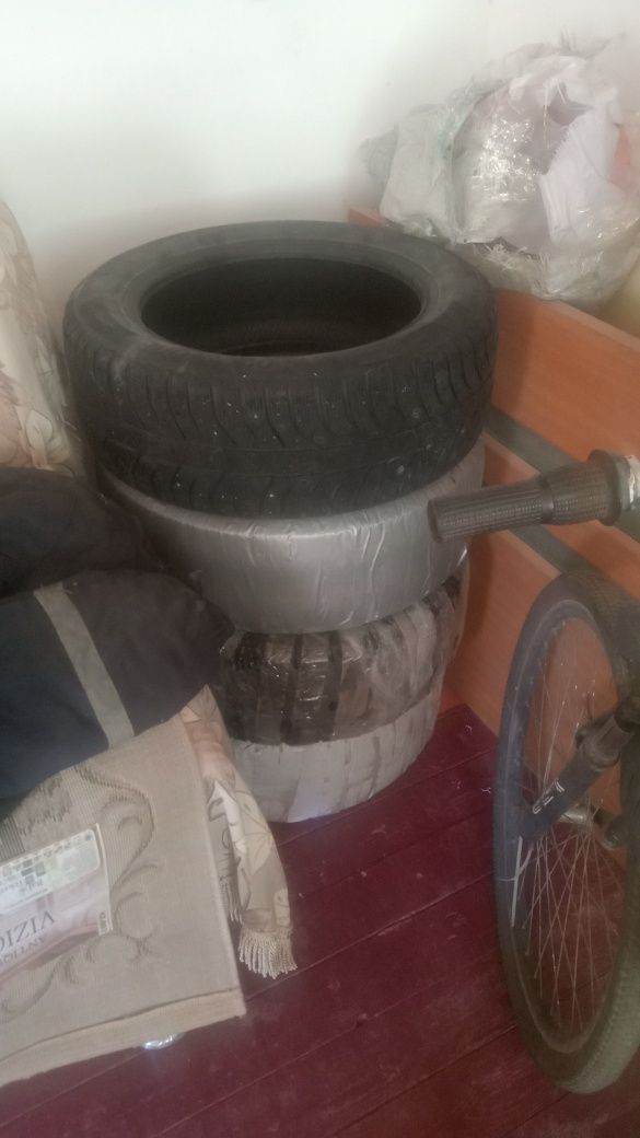 Продается шины зимние
