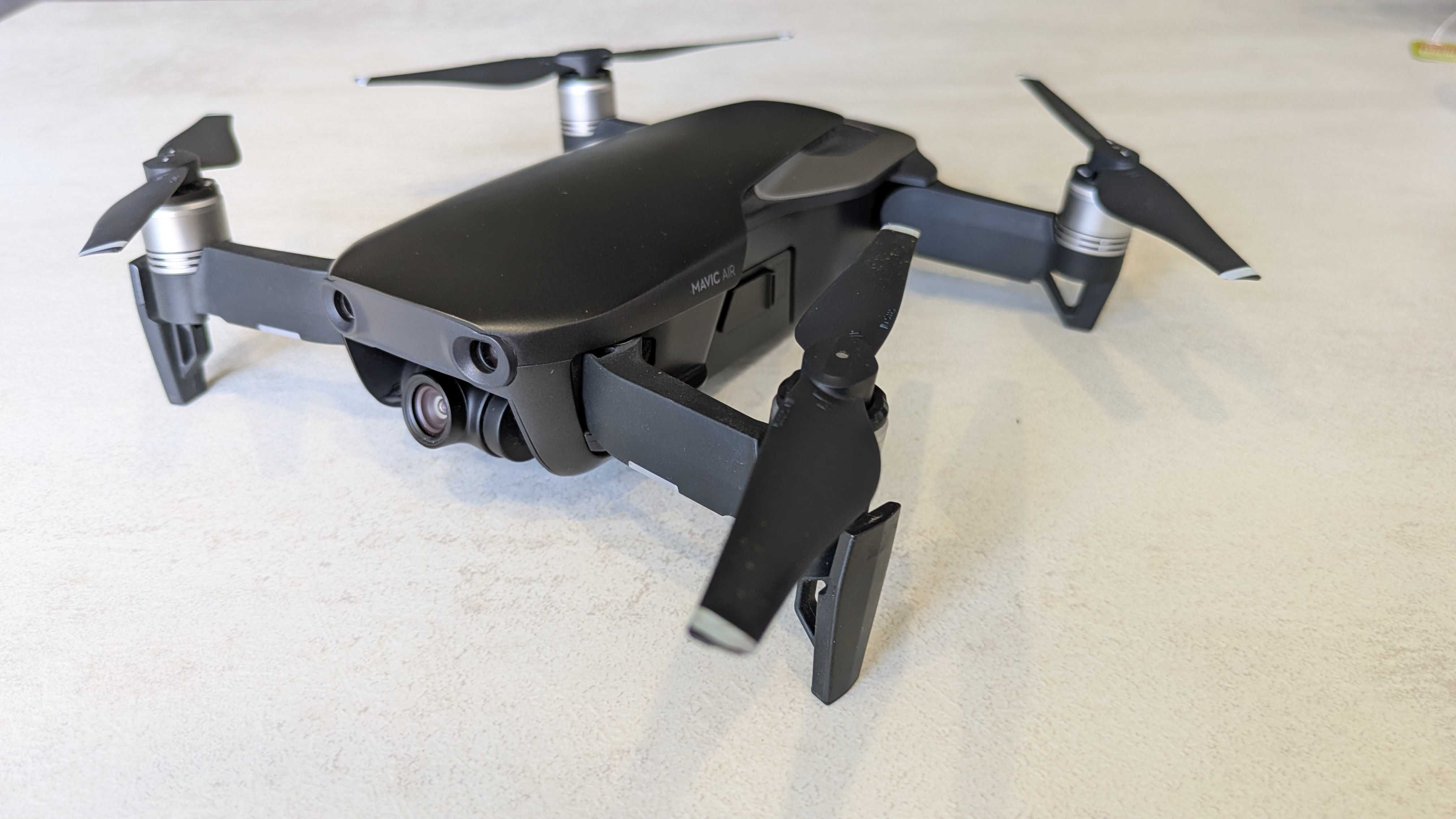 Дрон DJI Mavic Air Fly More Combo + Аксесоари