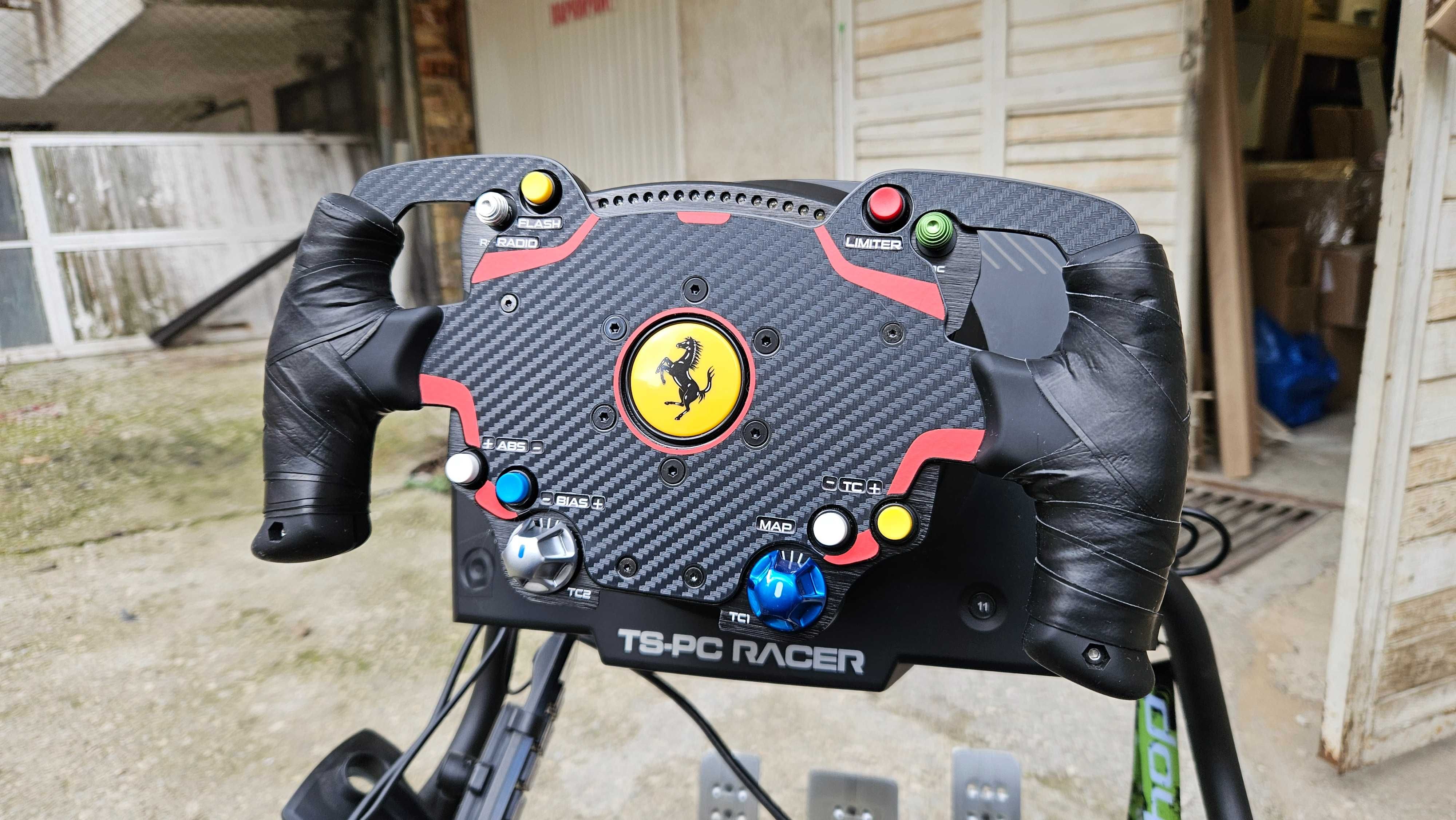 TS-PC Racer Ferrari 488 edition + T-LCM + Playseat Challenge
