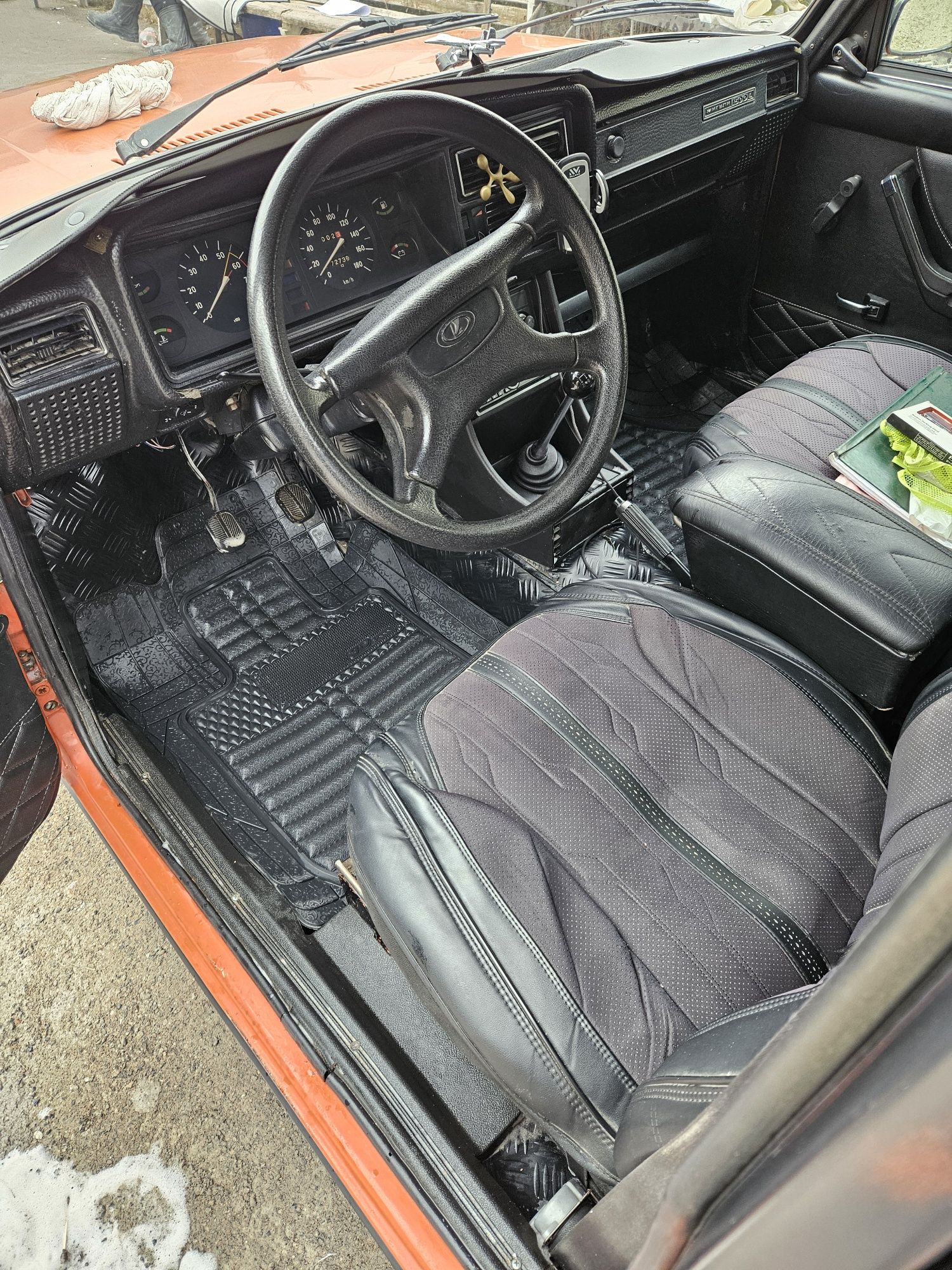 VAZ 2107 sotiladi yili 1983