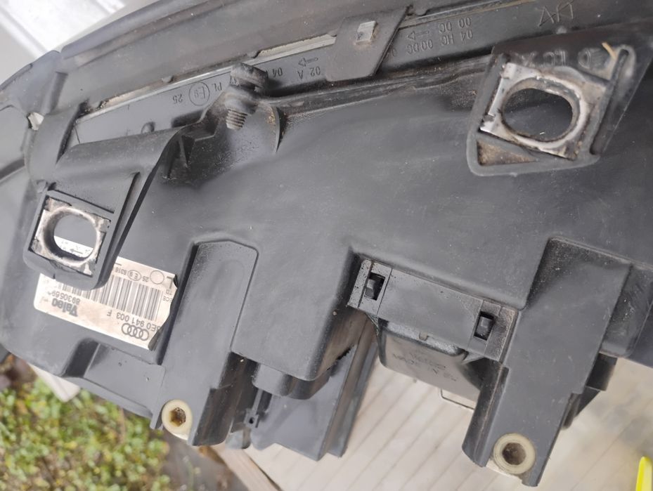 Far stânga Audi A4 B6