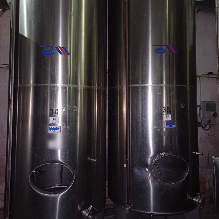 Цистерна от неръждаема стомана, производител "ПИМ", с обем 4013 литра