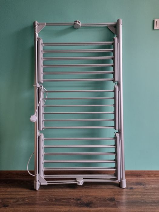 Електрически сгъваем сушилник