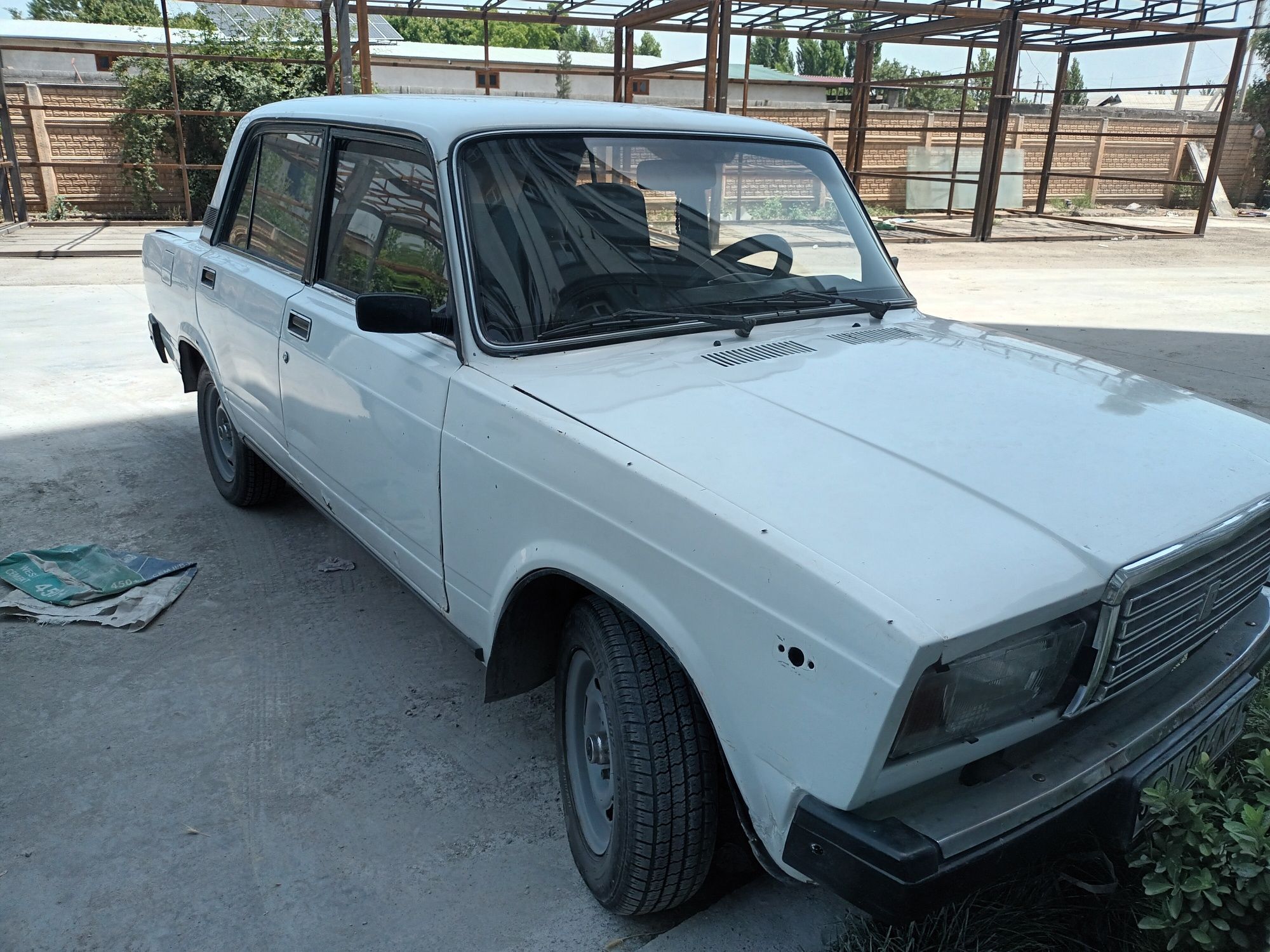 Vaz 2107 sotiladi