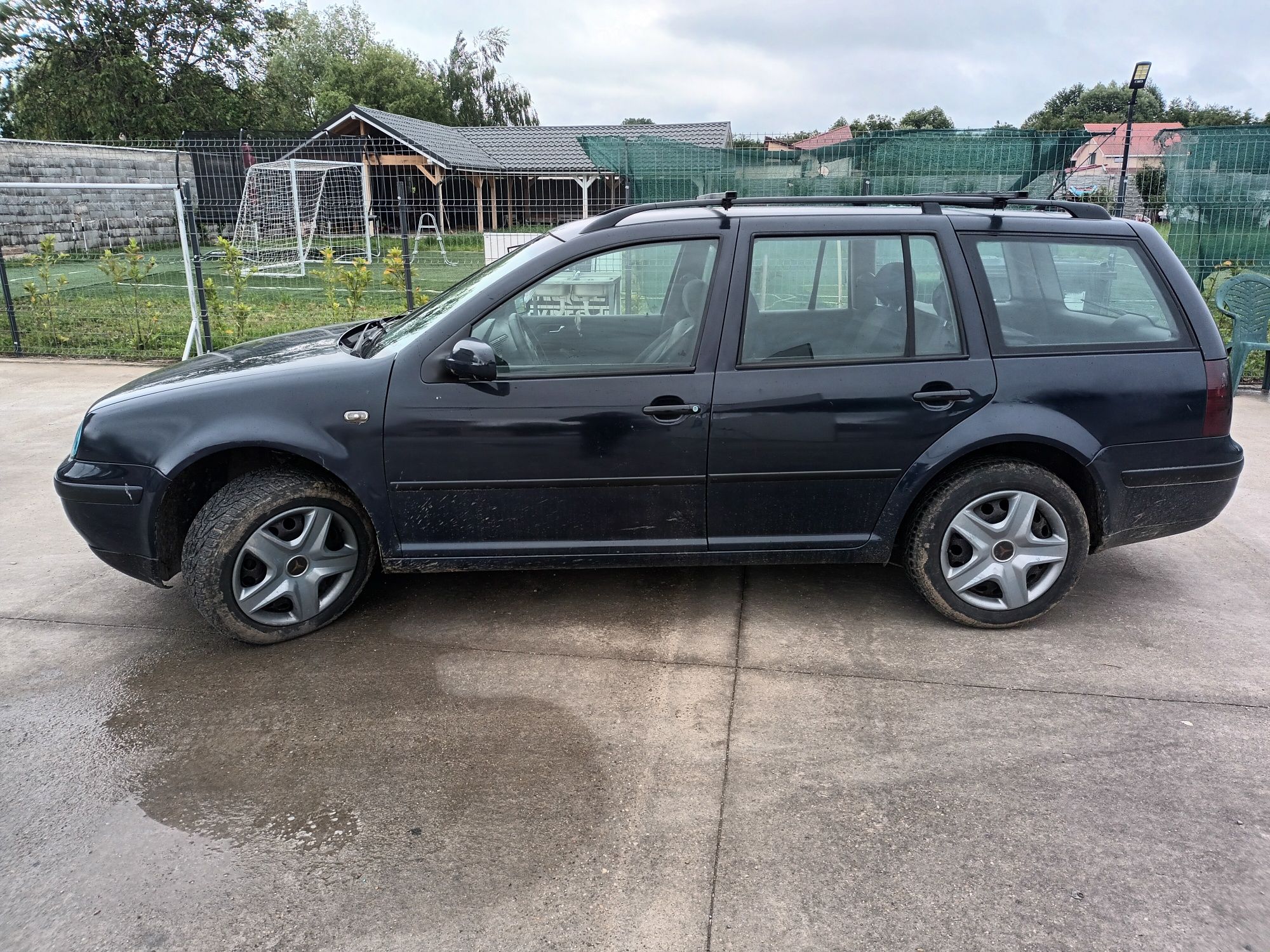 Vând golf 4 combi break