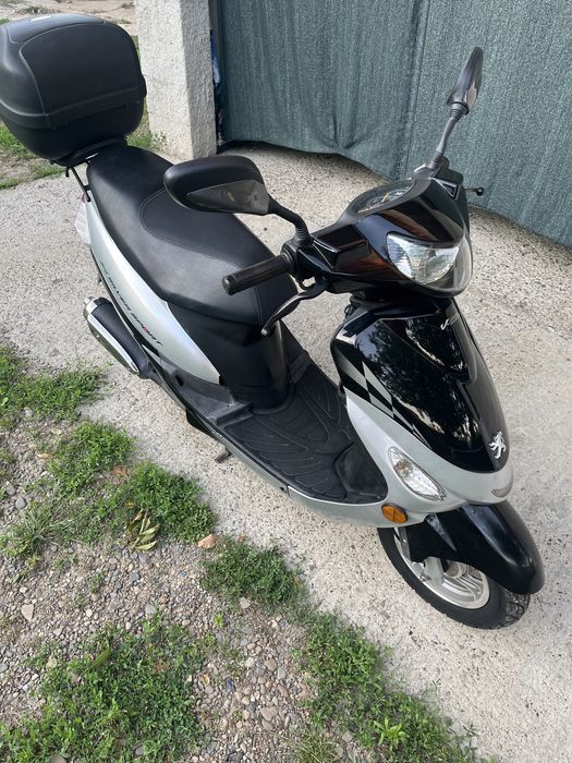 Scuter de vânzare
