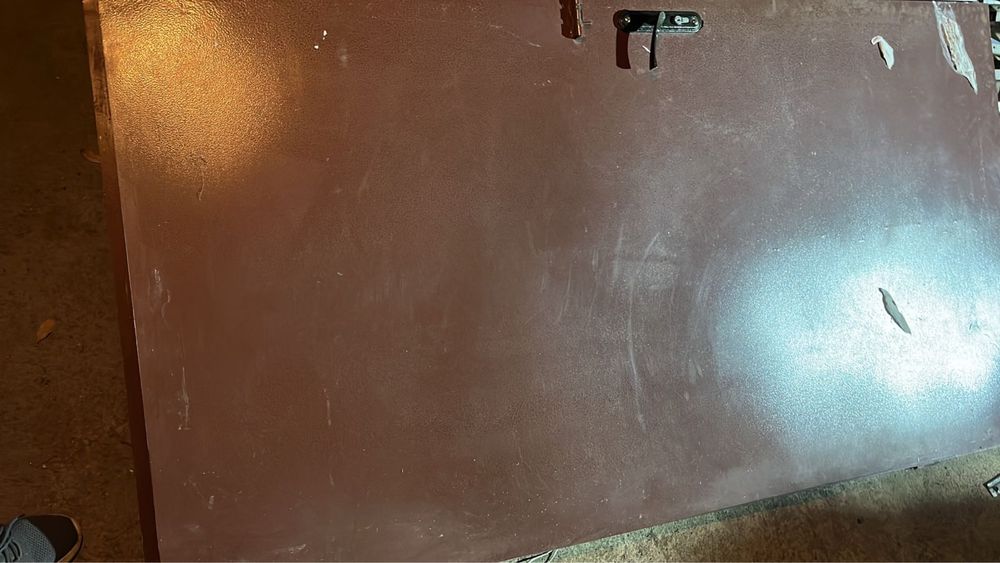 Продам железную входную дверь