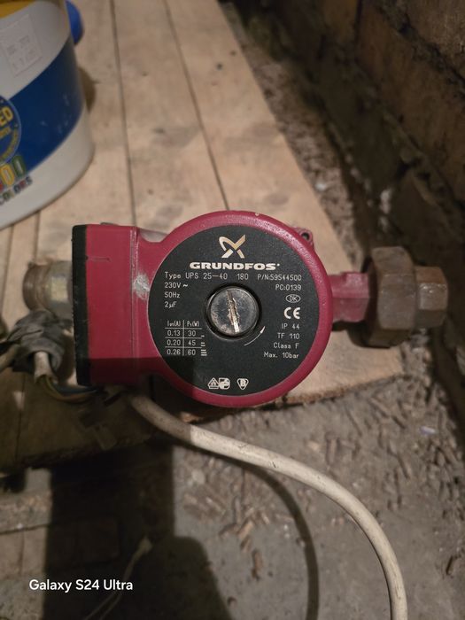 Циркулационна помпа Grundfos