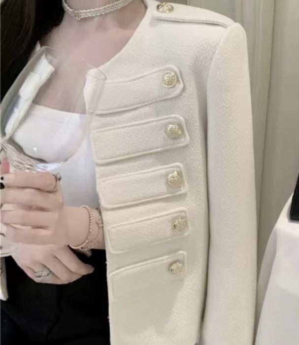 Белый    жакет