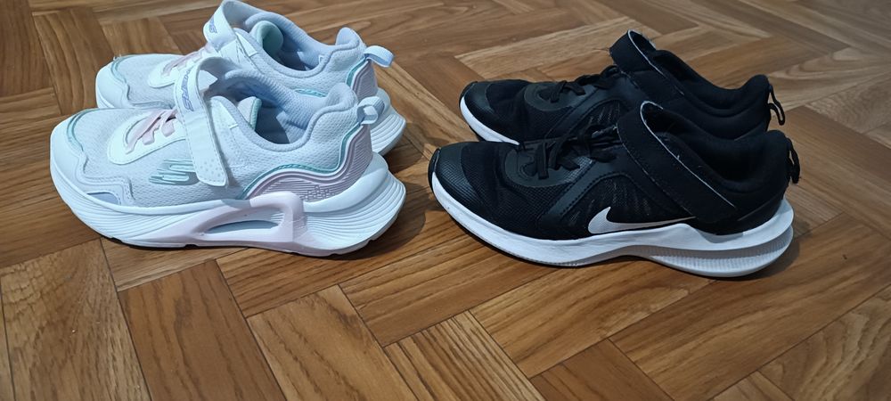 Маратонки Nike и Stichers за двата чифта