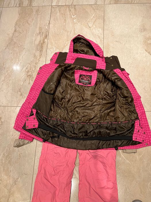 Casca, ochelari, manusi si Costum schi dama,marimea 12 ani/XS