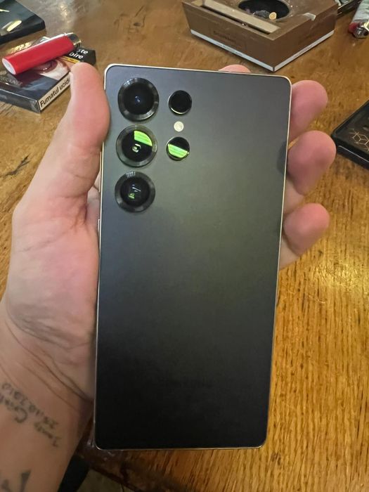 Vand samsung galaxi s25 ultra nou