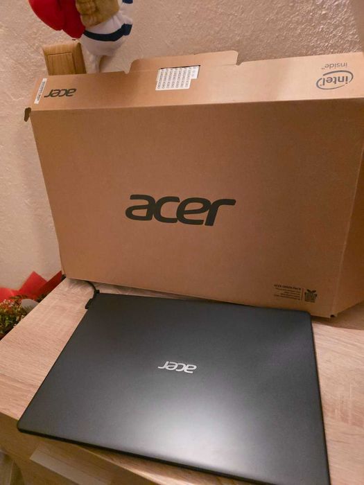 Acer Aspire-3  i5-1035G1 8RAM. 512 GB SSD