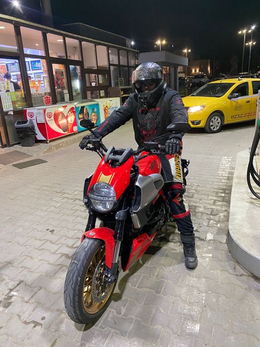 Ducati Diavel v2 1200cc