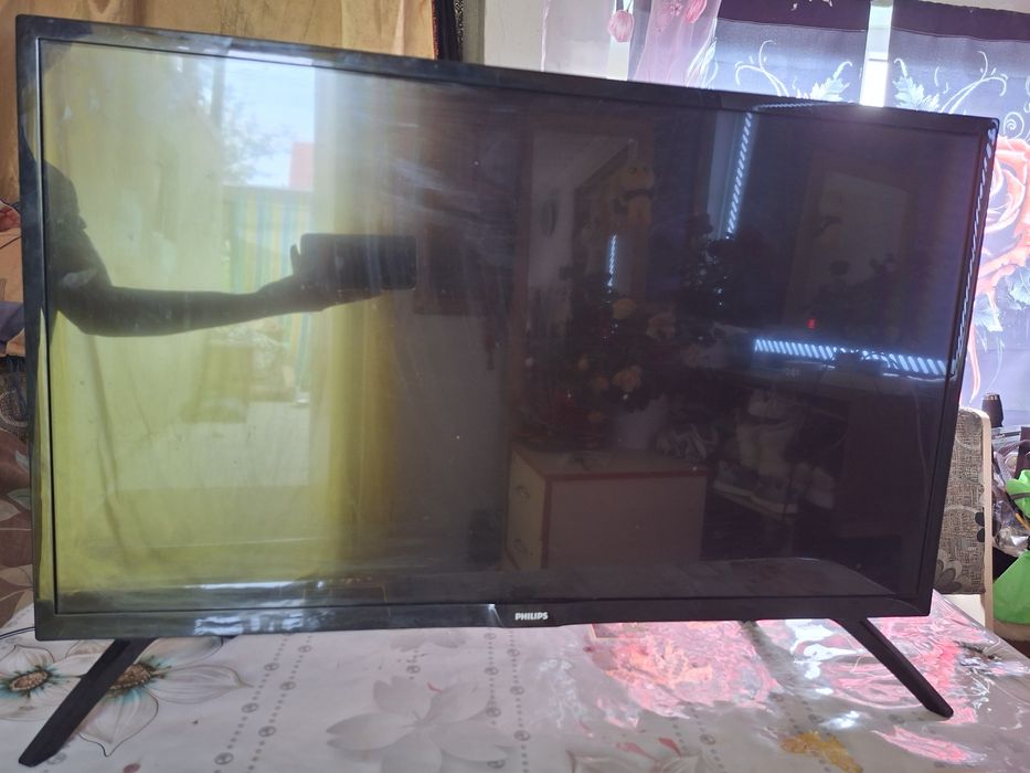 Телевизор PHILIPS