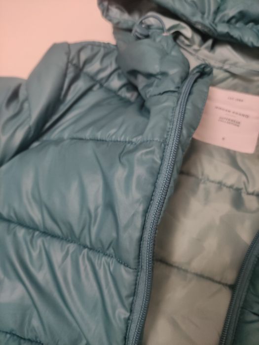 Есенно яке House S