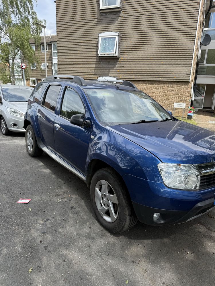 Dacia Duster 4x4 dCI volan pe dreapta