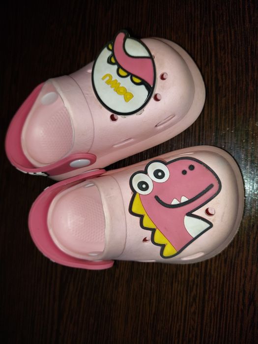 Продам детские кроксы, почти новые 13см