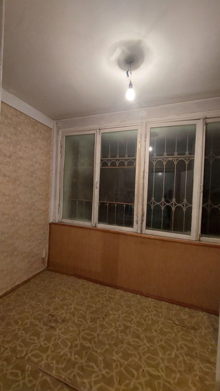 1 ком. квартира с бал. 2х6! Дустлик 1 (Сергели). Метро "Chinor" - 2 км