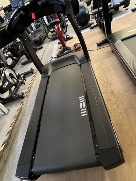 Depozit aparate fitness technogym