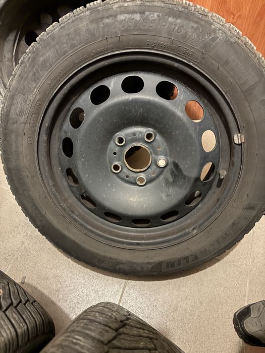 Зимни гуми с джанти 205/55/R16 Michelin 5x112