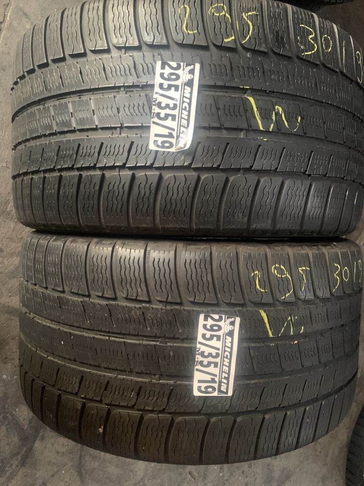 295/30/19 Michelin