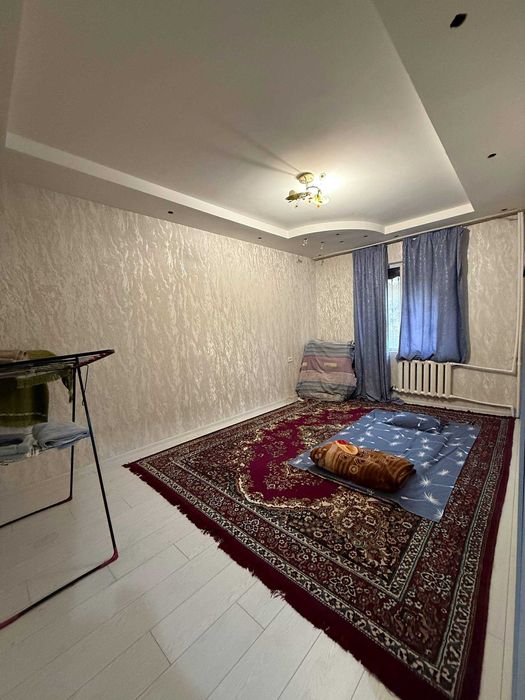 Юнусабад 11 кв  4-хона. Раздельный. 3-этаж/4. Срочно.