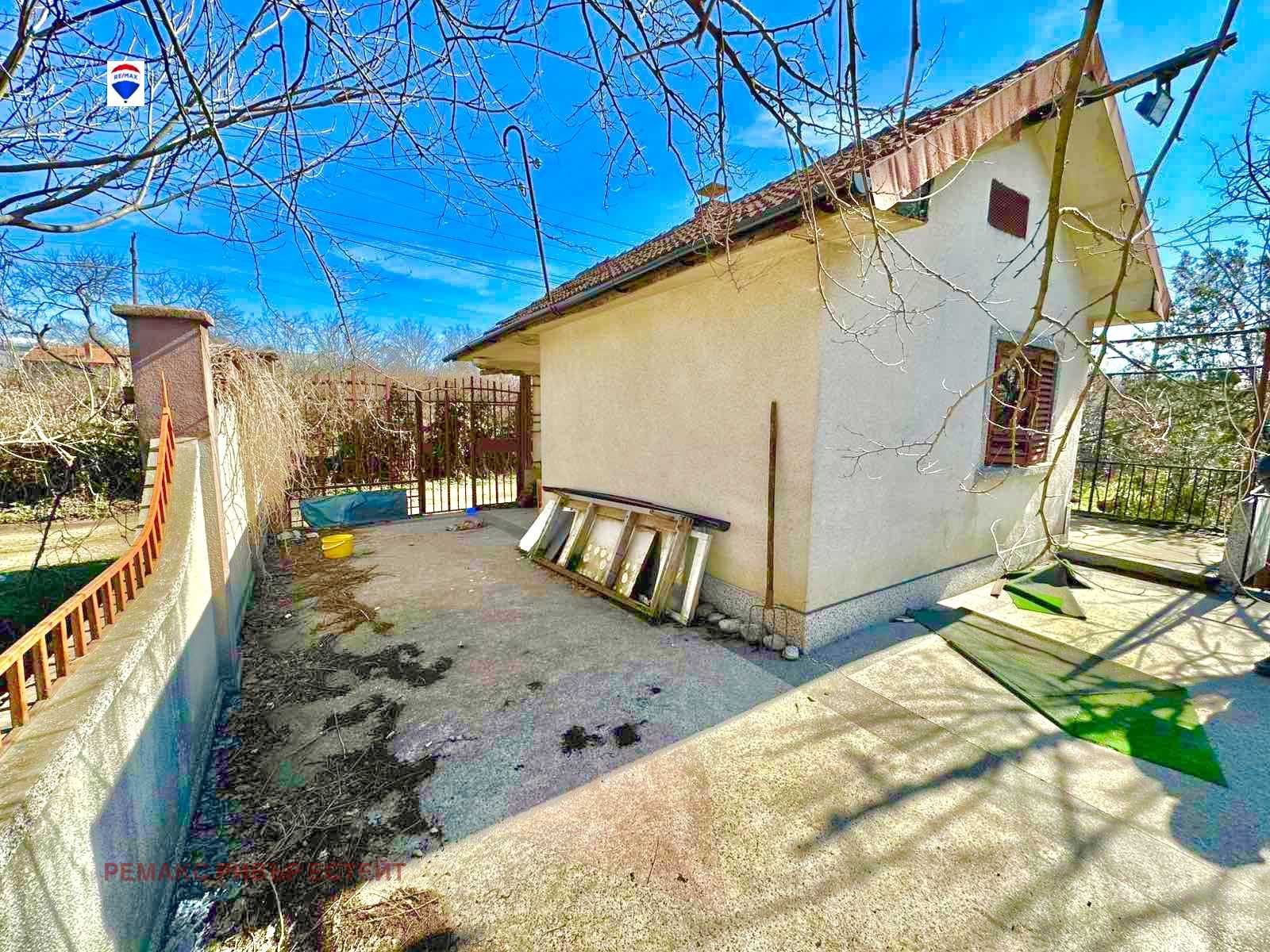 Вила за продажба в местност Гълъбец, в.з. Русофили