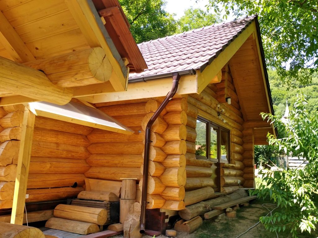 Case cabane bustean , mobilier gradina , lambriu si Dusumea