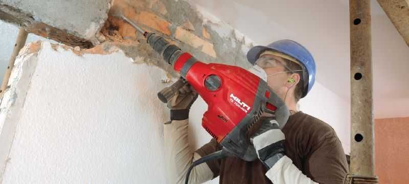 Ciocan demolator puternic Hilti TE 700-AVR SDS MAX