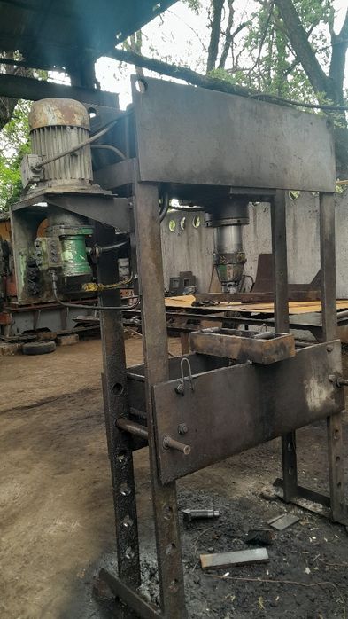 Гидровлический пресс для сто 40тон