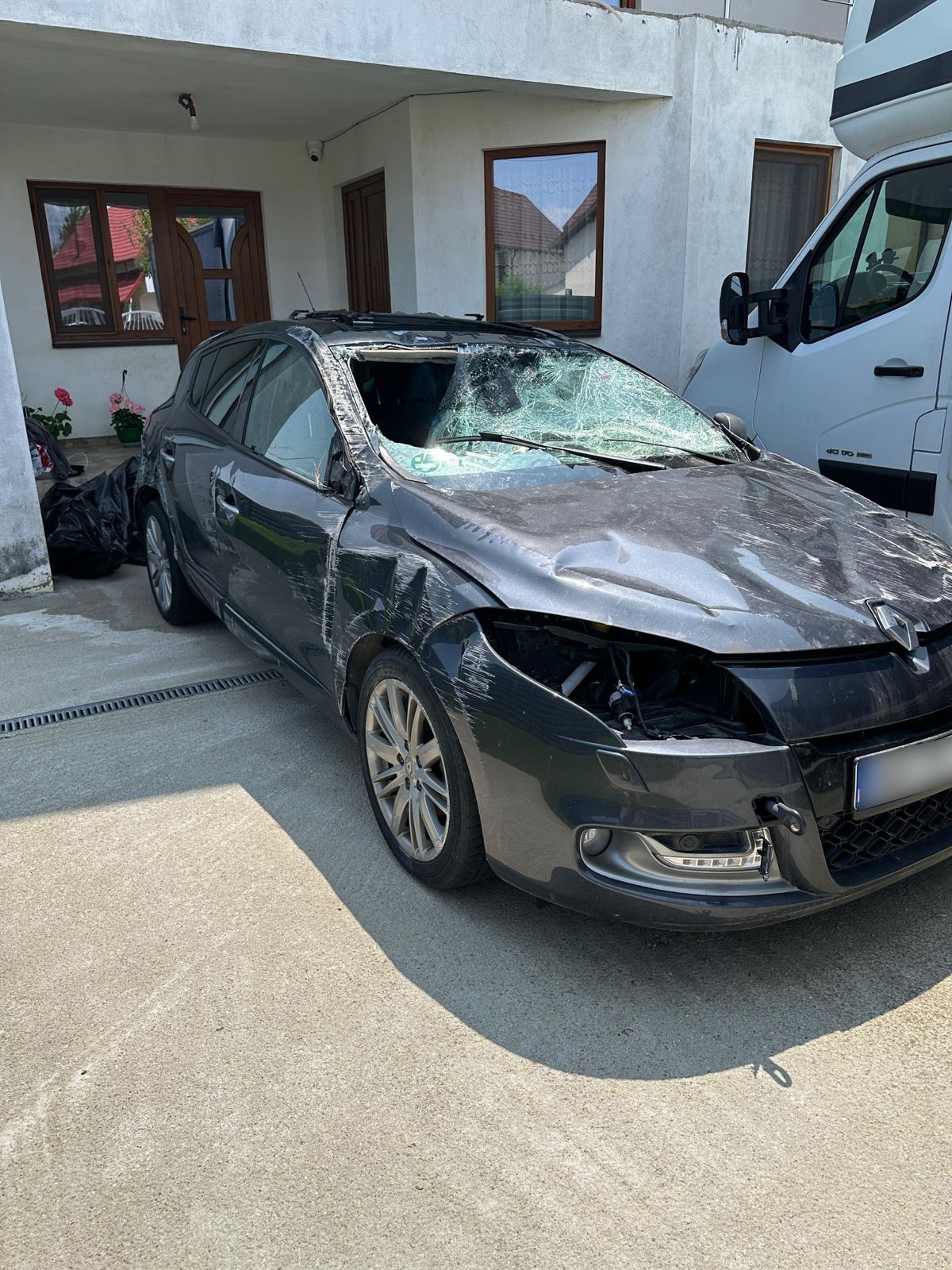 Renault Megane 3 GT Line – epavă sau piese – motor bun –dotări premium