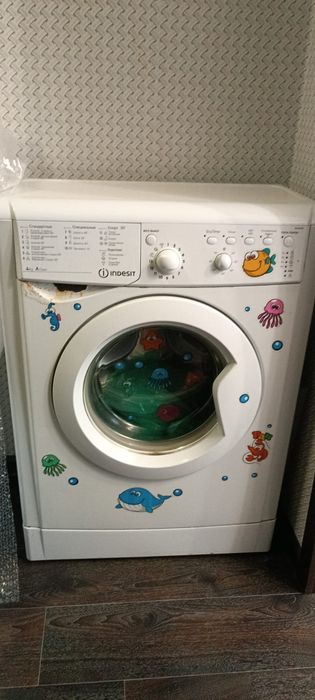Продам стиралку индезит на 4 кг