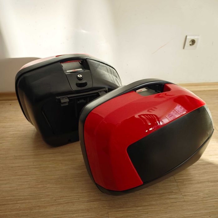 Мото куфари GIVI V35NT