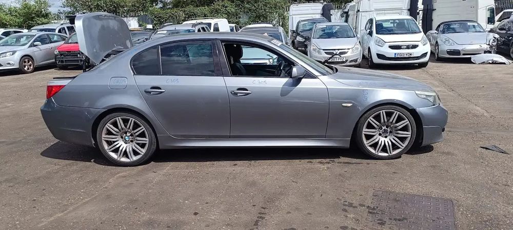 Dezmembrari / Dezmembrez BMW 520D (E60) N47D20O0 cutie de viteze GS6-37DZ cod culoare SPACEGRAU METALLIC (A52)