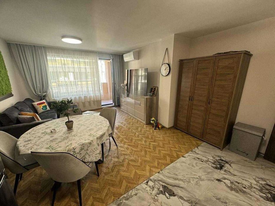 Продава се Двустаен апартамент в Пловдив, Център - 68 кв.м за 2648 €/кв.м - Снимка #4
