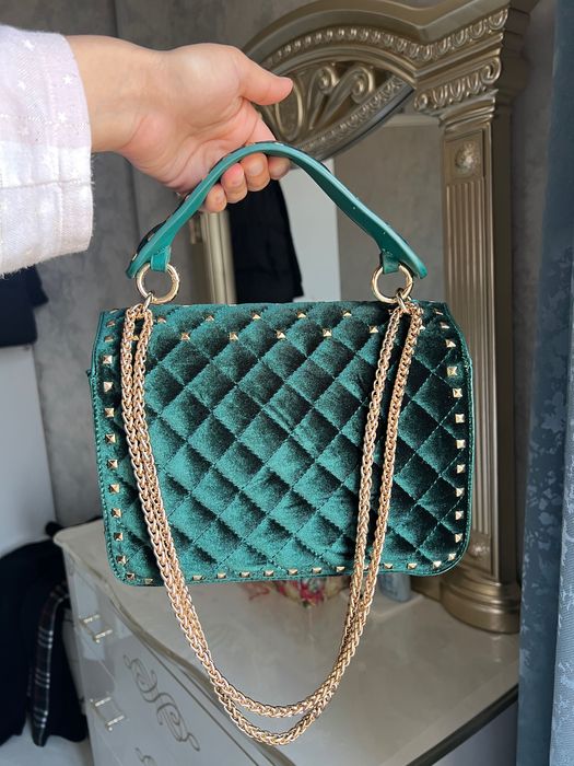 зеленая сумка бархатная