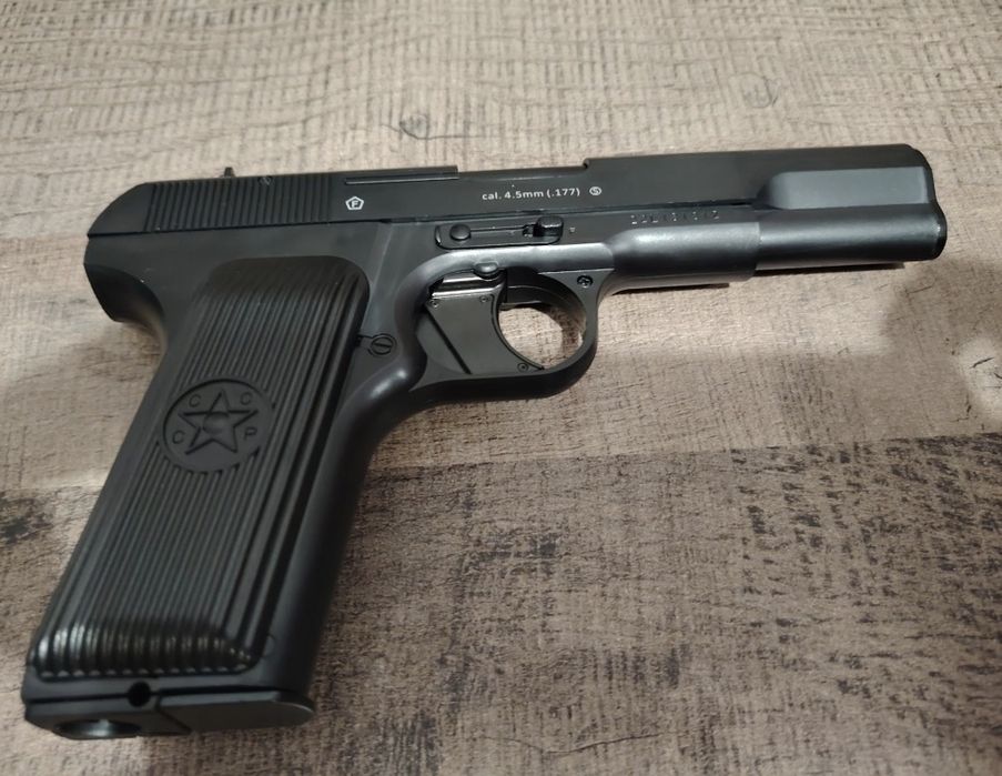 Продава се Airsoft пистолет