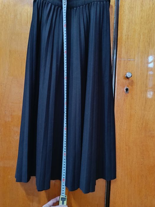 Fustă plisată neagră