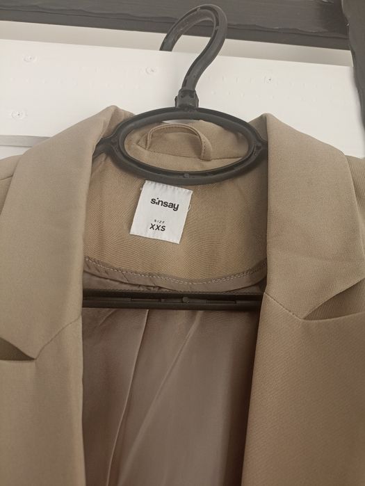 Ново бежово сако