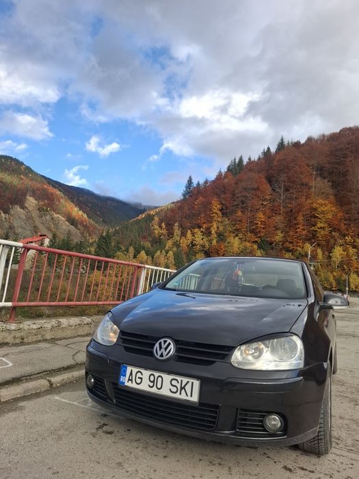 Vand sau schimb Golf 5 2009