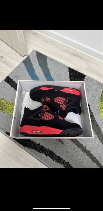 Jordan 4 red thunder