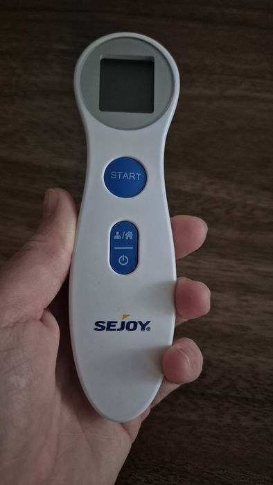 Termometru fara atingere