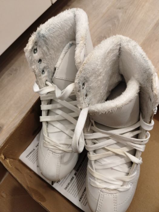 Patine femei X-Fact Susan Ii alb, marimea 37
Susan II - Alb
Patine pen