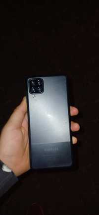 Vând Samsung a12 64gb