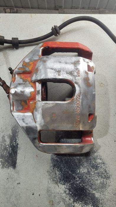 Vopsire Etrieri/Recondiționare Aplicare Logo