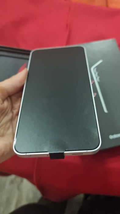 Продам самсунг s 25 fe новый в коробке