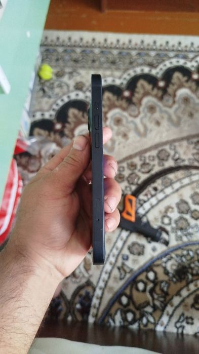 Iphone 13. 128 li sotiladi.